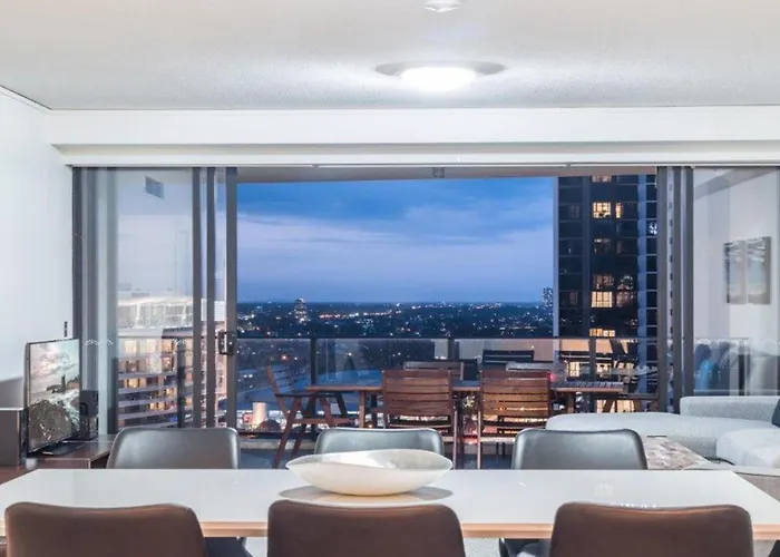 Stunning And Spacious Apartment With Ocean Views Sierra Grand Broadbeach - Gchm