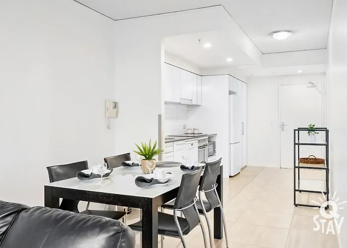 Sierra Grand Broadbeach 1 Bedroom Apartments - Qstay
