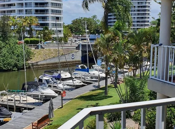 Bayview Bay Apartments And Marina