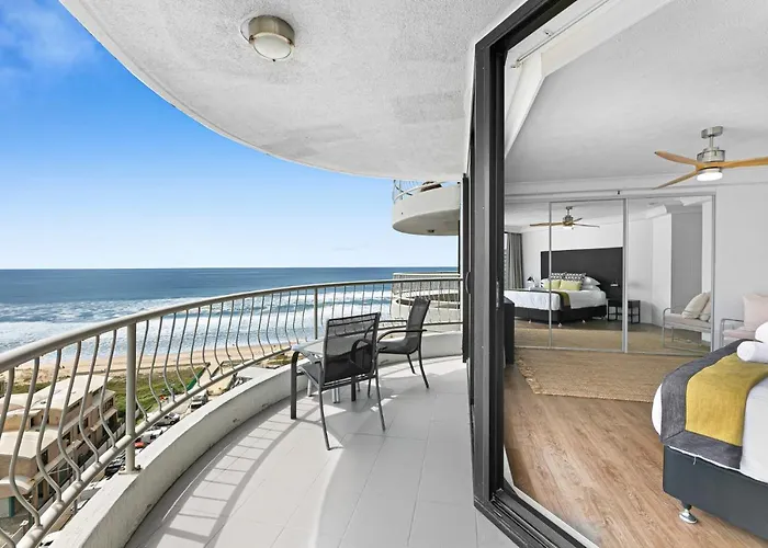 Spacious Beachfront 2-Bed With Stunning Oceanview