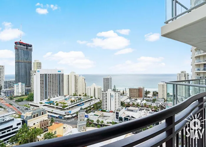 Central 2 Bedroom Ocean View Apartments At Chevron Reniassance
