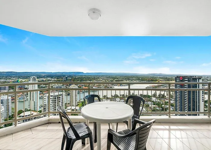Crown Towers Luxury 3 Bedroom Apartment - Coasthm