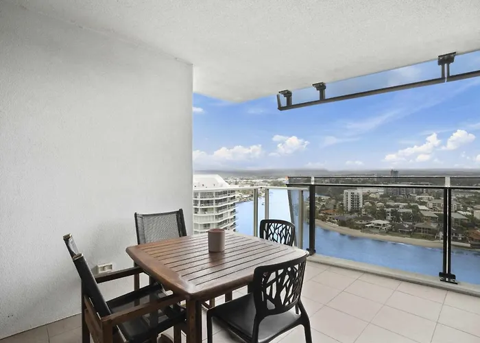 Circle On Cavill - Hr Surfers Paradise