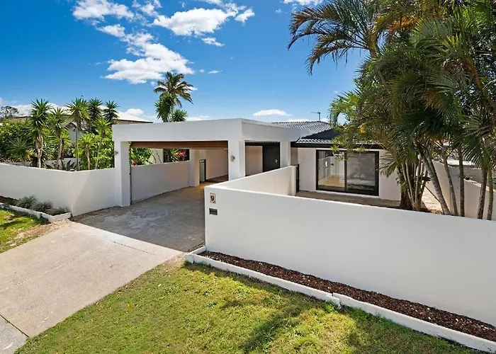4Br Waterfront Vacation Home In Broadbeach Waters