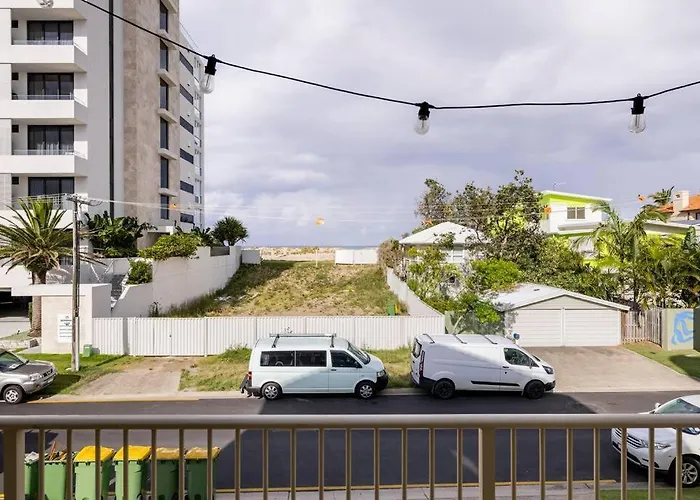 Chic Beachside Getaway 2Br 2Bath Fully Equipped