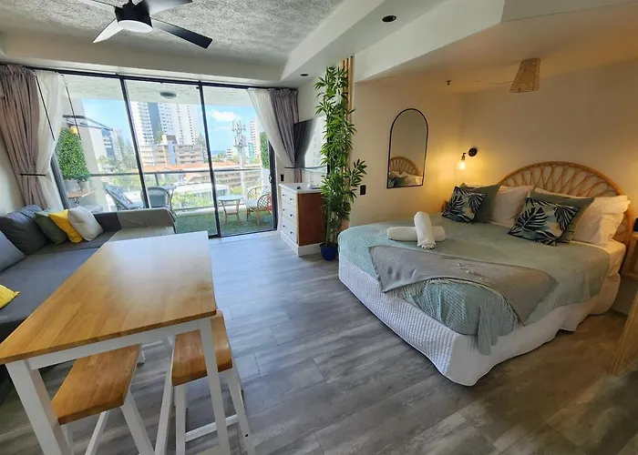 Stylish Studio Apartment, Holiday Resort, With View, Pool, Spa , Sauna