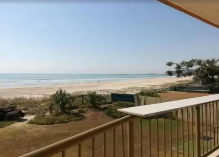 Palm Breeze - Hosted By Burleigh Letting