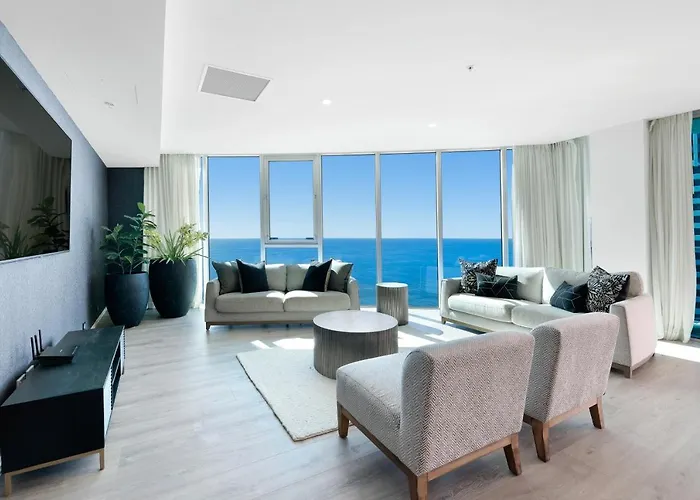 Hilton Panoramic Oceanview Sub-Penthouse