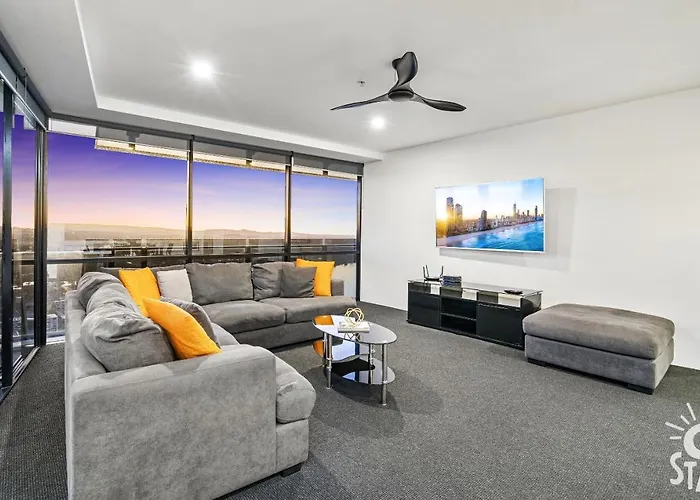 Kids Stay Free In Hinterland View 1 Bedroom Spa Apartment At Circle On Cavill - Q Stay