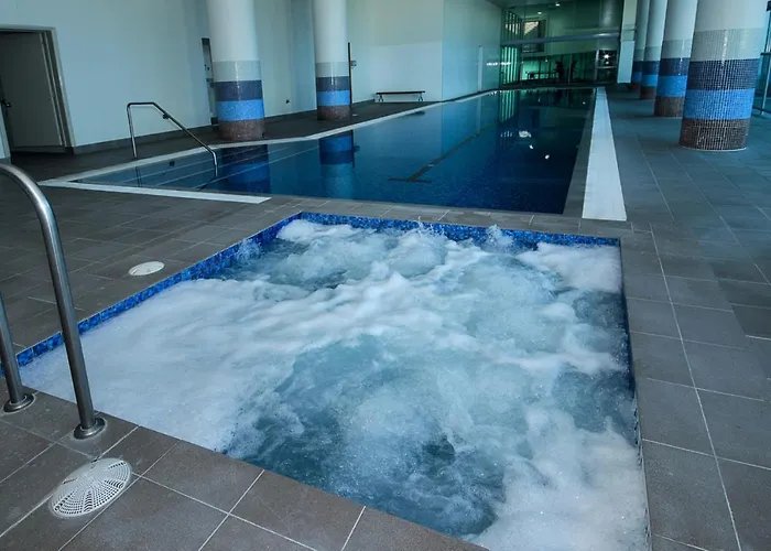 Exquisitely Furnished 2 Bedroom Apartment!