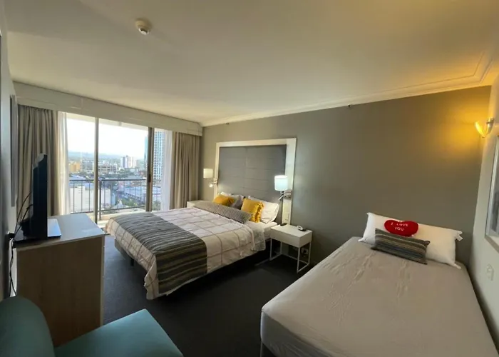 Luxury Apartment & Ocean View In Surfers Paradise