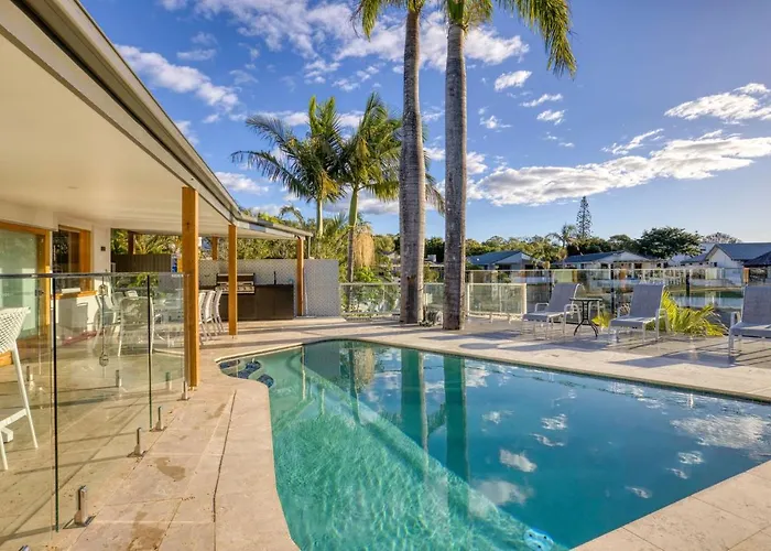 Waterfront Family Entertainer