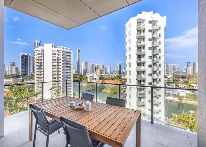 Riverside 2Br Delicate Apt