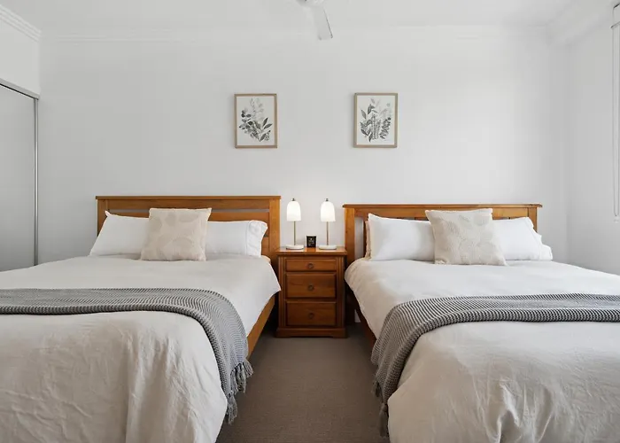 Luxury Stays Varsity-Robina-Bond