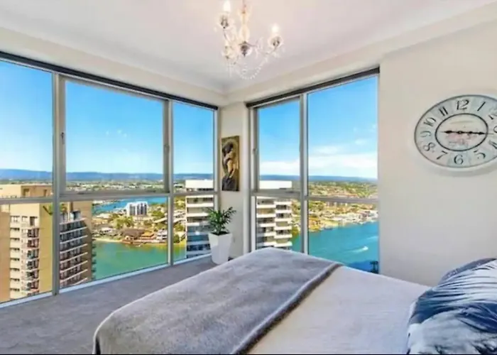 Picturesque Waterviews2Br In Chevron Renaissance