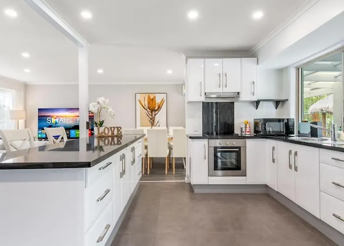 Luxury 5Br Retreat Family House With Pool In Gc