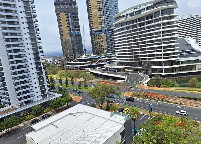 Broadbeach On The Park 2-Bedroom