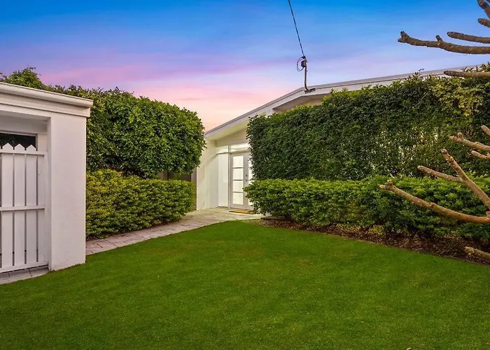 Southport Oasis 6Br Pool Central