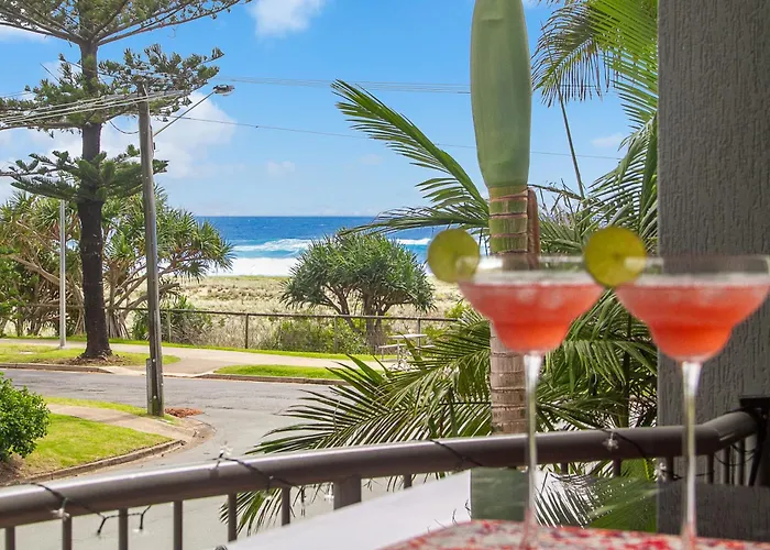 Bilinga Bliss - Luxury Beachfront Apartment