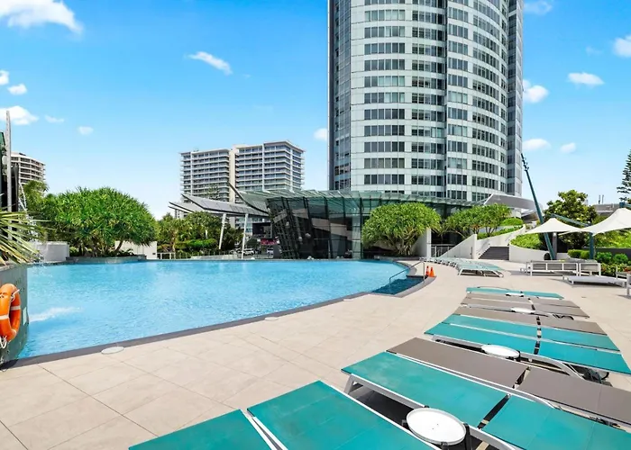 Q Tower At Surfers Paradise - From Level 3 - Private & Self Contained Apartments