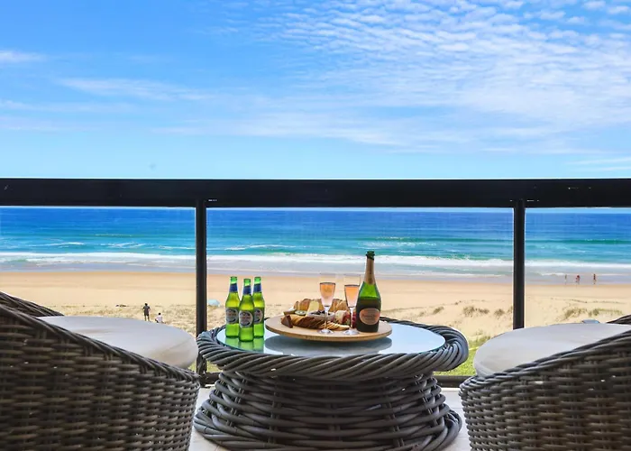 Salty Joe\'S Beachfront Retreat