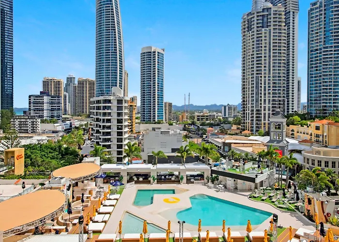Deluxe Twin Studio In Surfers Paradise - Coasthm