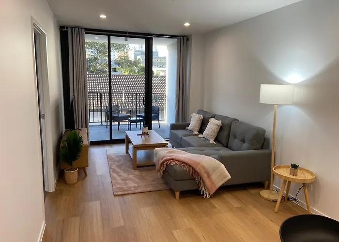 Riverside Stay In Central