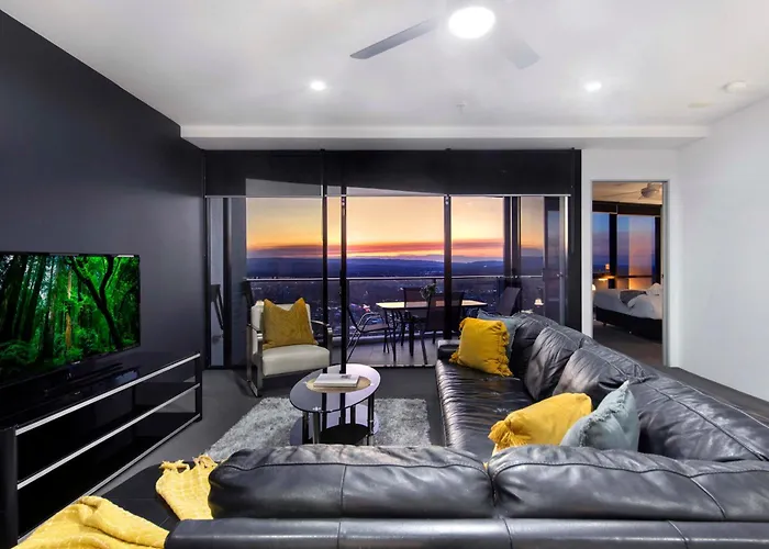 Two Bedroom Self Contained Apartments - Circle On Cavill - Privately Managed