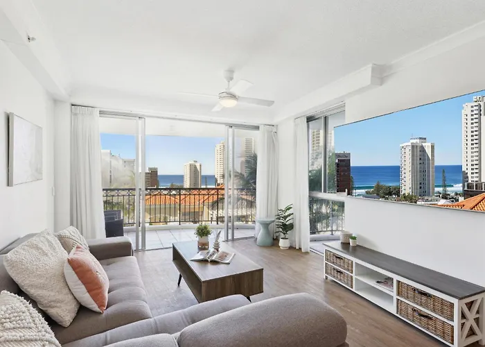 Beachside 2-Bed With Parking, Pools, Spa, Gym, Bbq