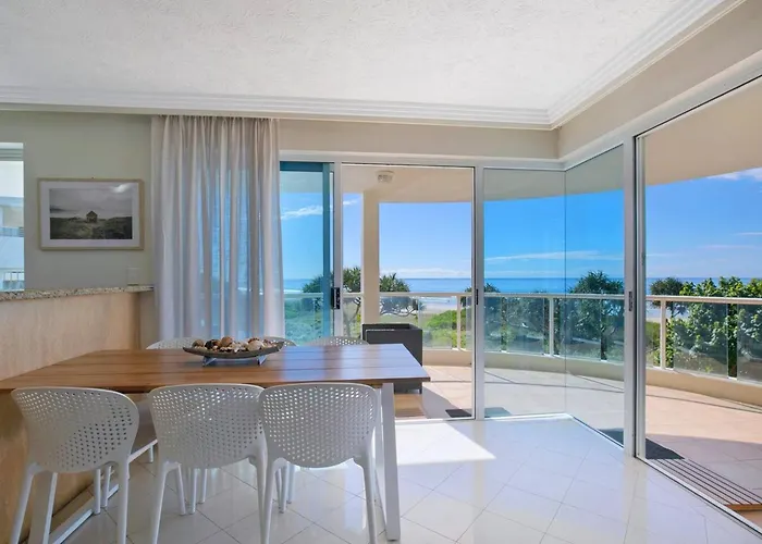 \'Oceanview Oasis\' Family-Friendly Palm Beach Retreat