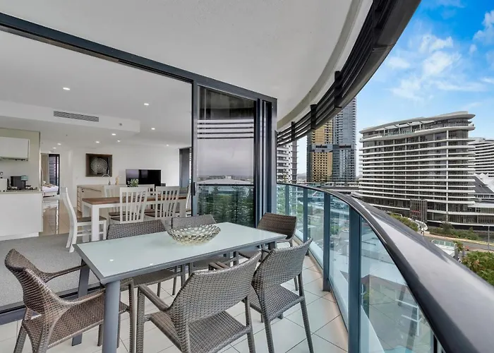 Luxury Living At The Oracle