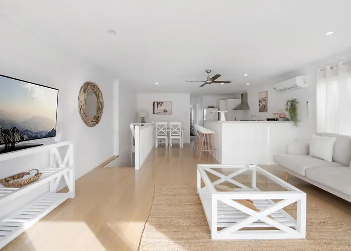 Coastal Retreat Mermaid Beach