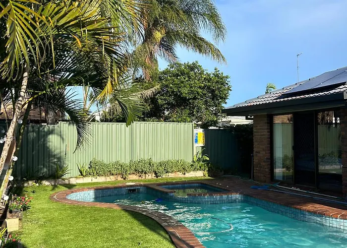 Burleigh Waters Seaside Heaven