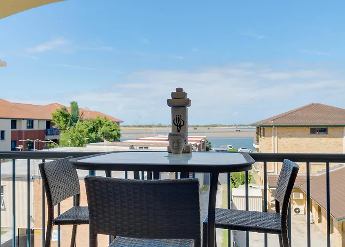 2B Broadwater Views In Labrador