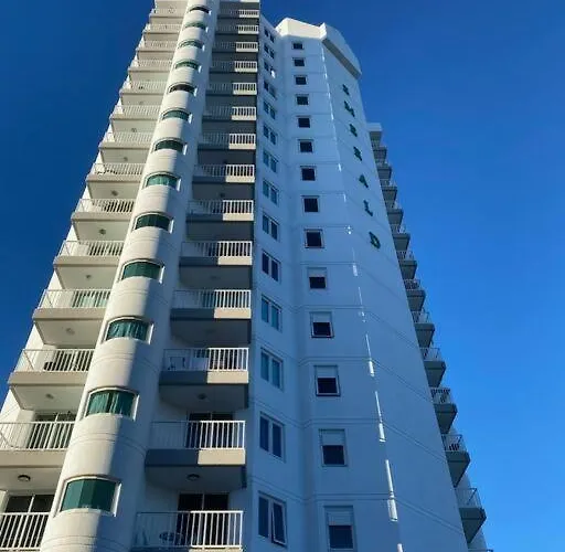 Surfers Paradise Penthouse & Rooftop Plunge Pool