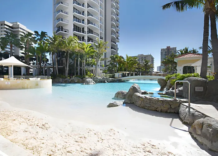 Self Contained Apartments At Chevron Renaissance - Privately Managed - Wow Stay