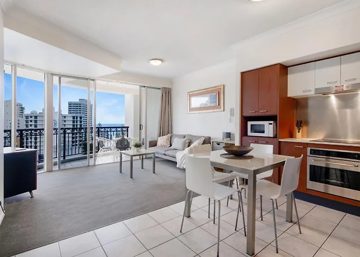 Spacious 2 Bedroom Apartment In Chevron Renaissance - Coasthm