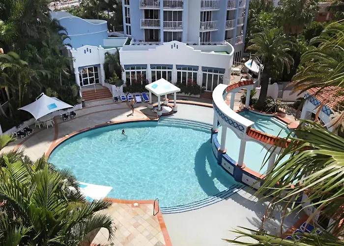 Self Contained & Privately Managed 4 Bedroom Penthouse - Broadbeach
