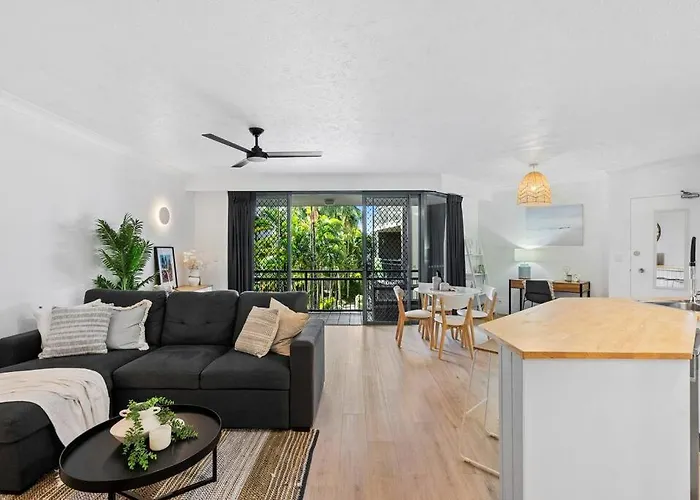 Stylish 2-Br Apartment