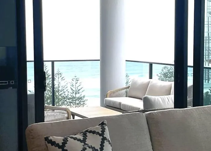 Burleigh Beach 1 Bed Top Location