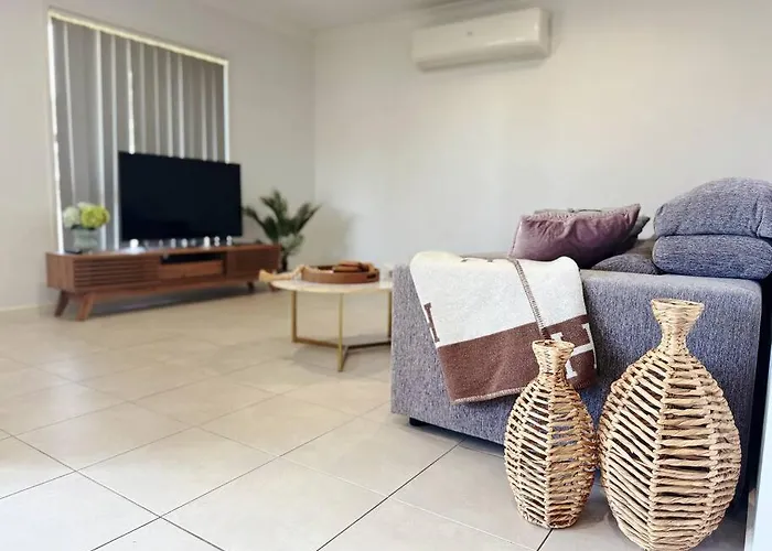 Tranquil Gold Coast Retreat Near Theme Parks And Everything