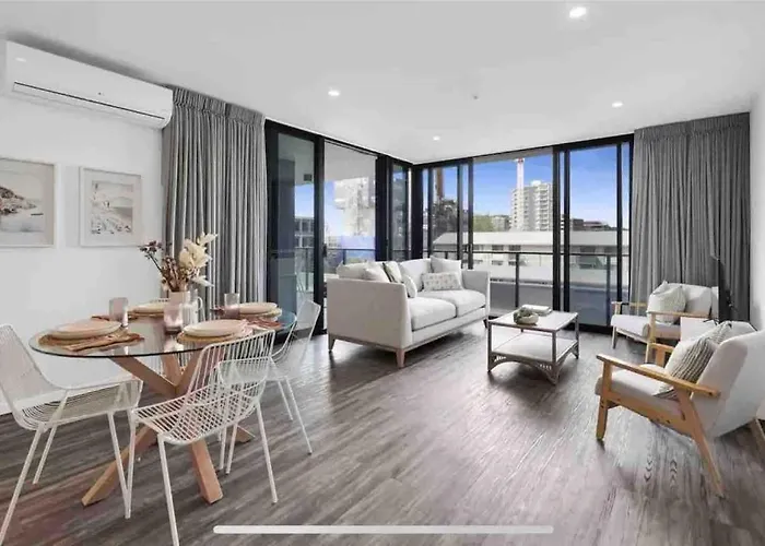 Beachfront 2 Bed At Burleigh Heads