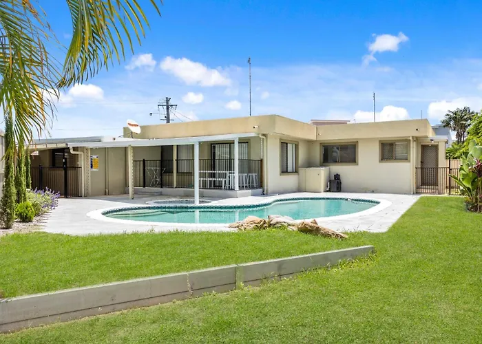 Charming Home Away From Home!