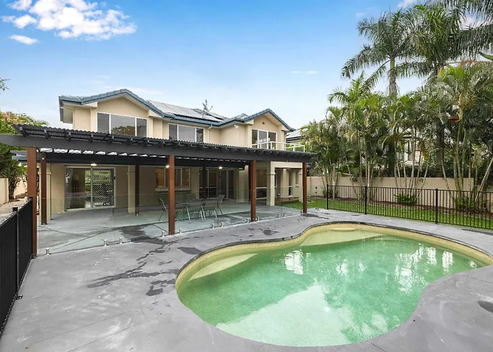 Waterfront Retreat With Pool & Private Pontoon
