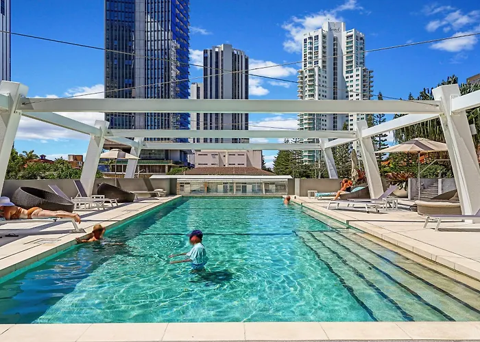 Broadbeach Oceanview Apartment Level 26 With Carpark - 4 Mins Walk To The Beach