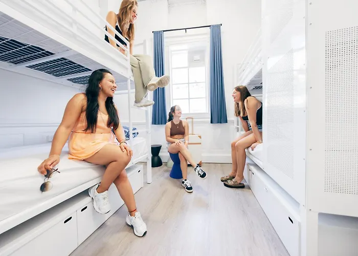 Maze Backpackers - Gold Coast