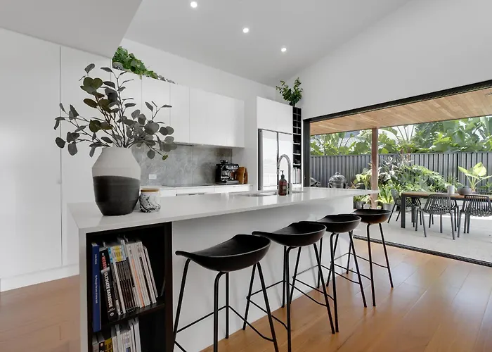 Chic 3Br In Gold Coast Steps From The Beach