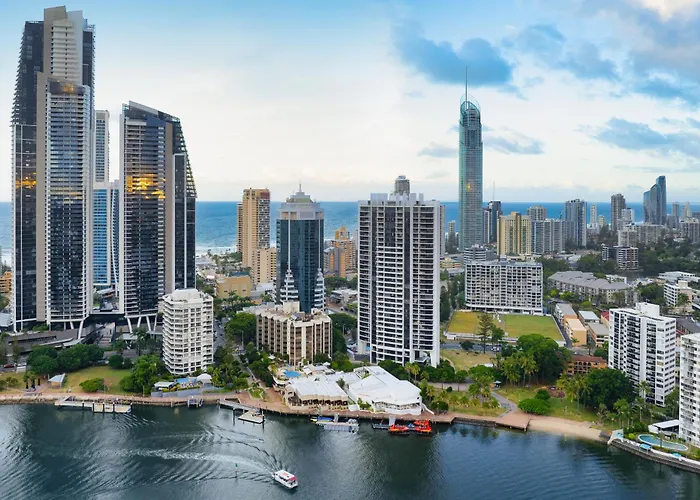 Surfers Paradise Stunning Getaway With Ocean And River Views