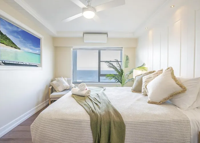 The Hamptons - Ultimate Six Star Beachfront Experience With Parking & Pool