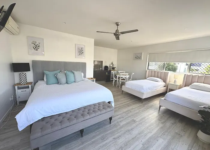 Self Contained Guest House - Sleeps 4